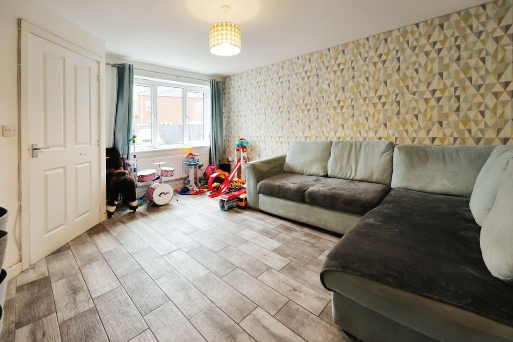Property photo 2 of 15