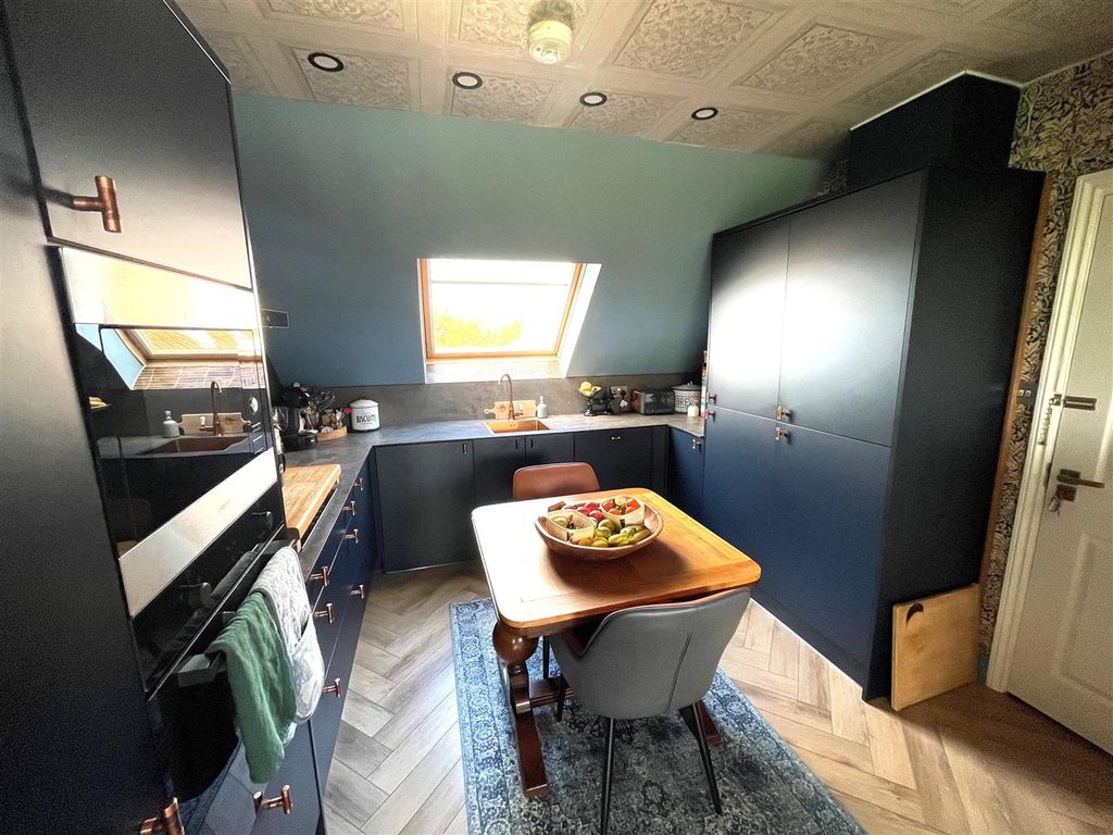 Property photo 3 of 11 Kitchen 1.Jpg