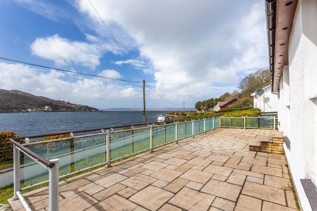Property photo 3 of 43 Terrace At Lochside House