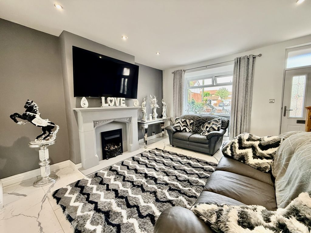 Property photo 2 of 12 Img_8499
