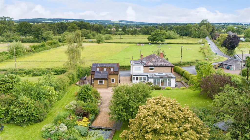 Property photo 1 of 40 0753Cobnashcottage-01.Jpg