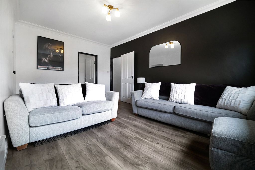 Property photo 3 of 13 3