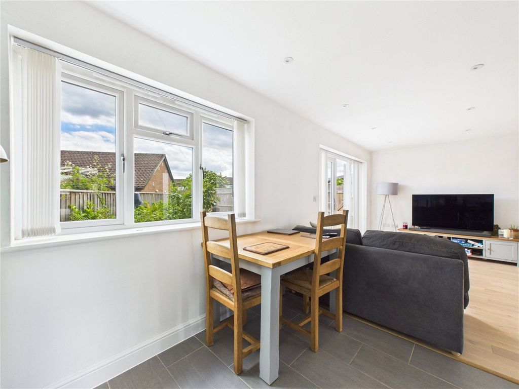 Property photo 3 of 11 3 - Image