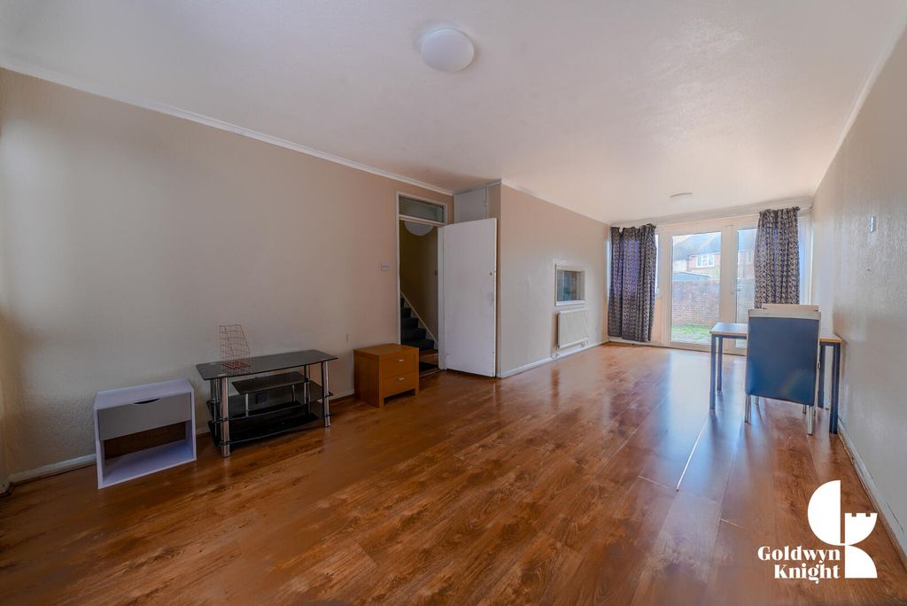 Property photo 1 of 8 Living Room