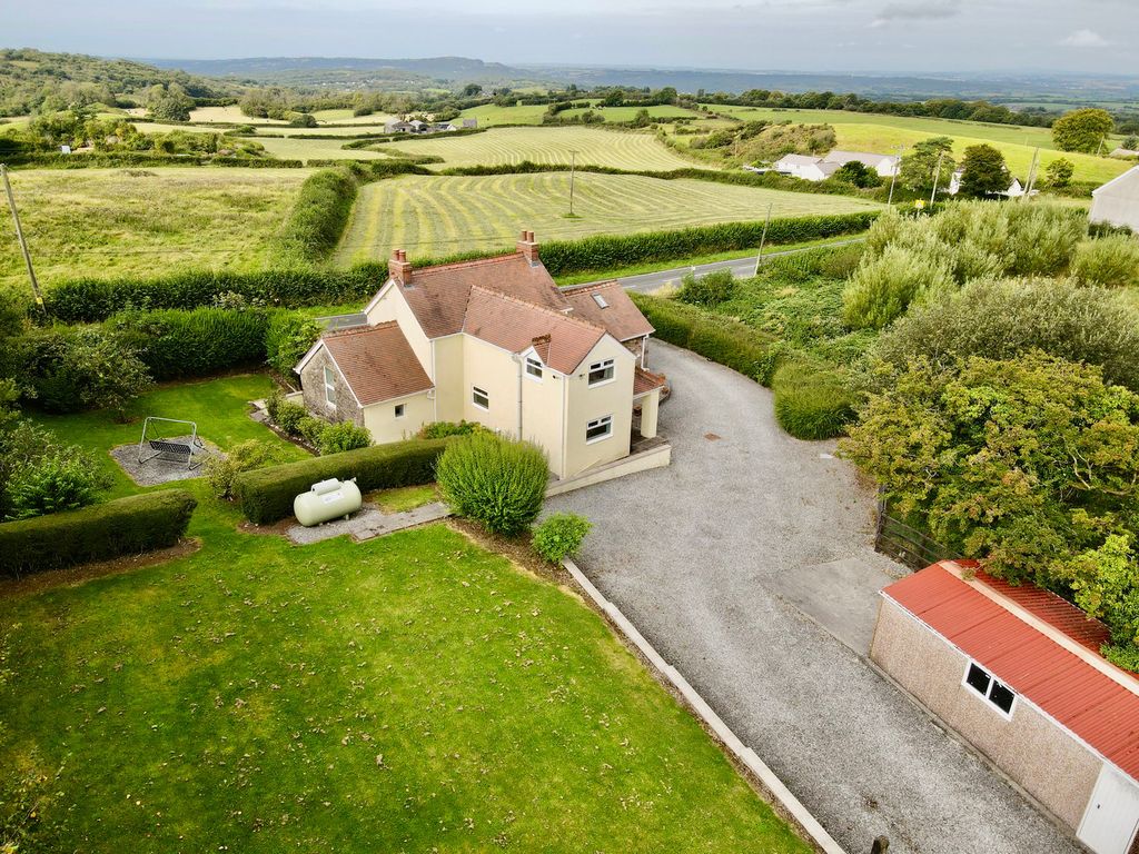 Property photo 3 of 49