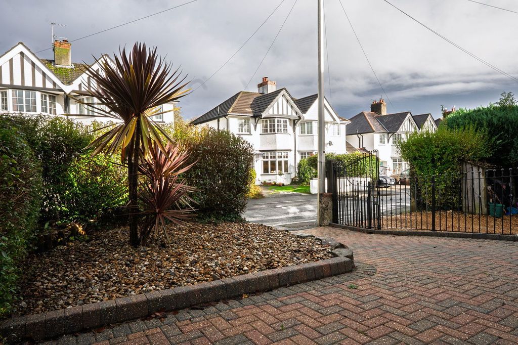 Property photo 1 of 25