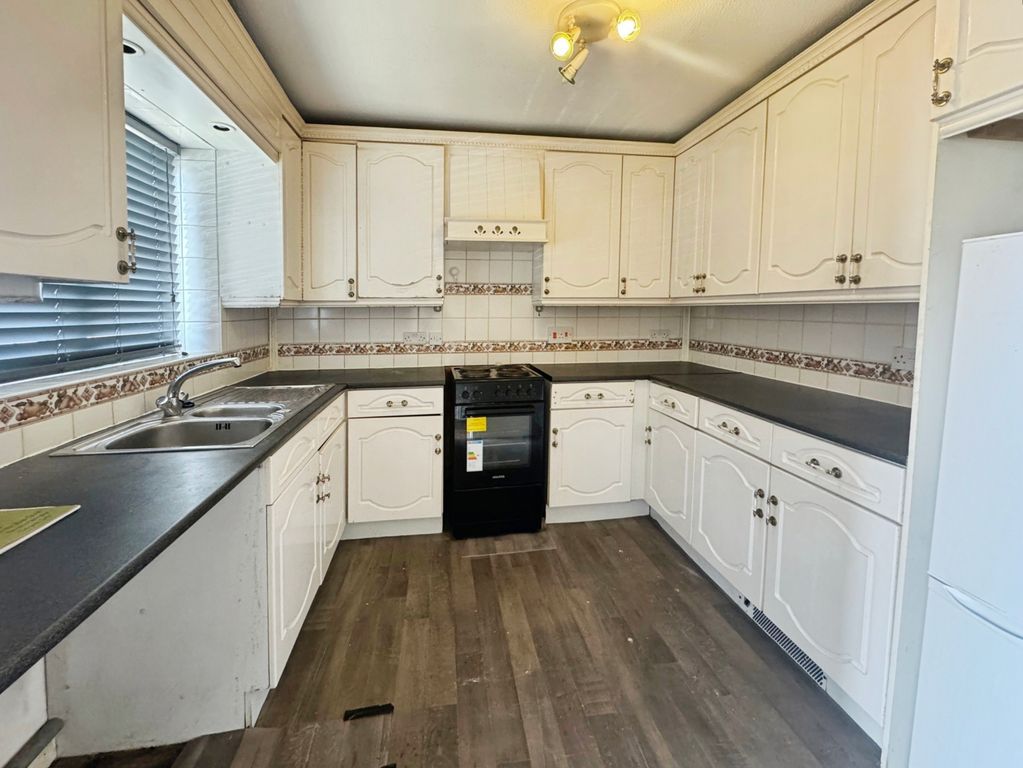 Property photo 2 of 10 Gallery