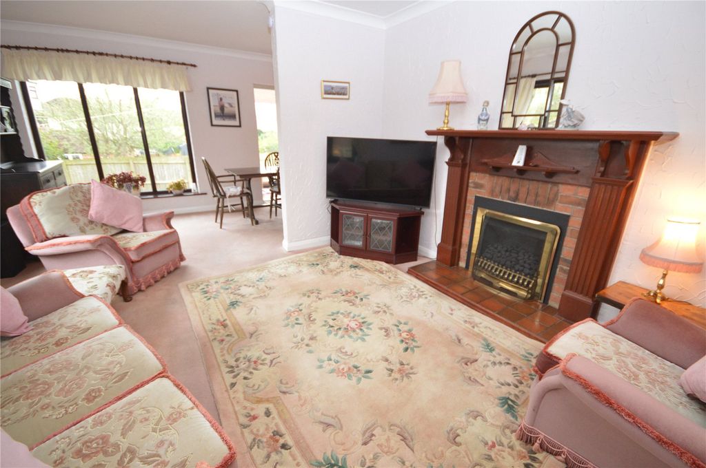 Property photo 3 of 16 Picture No. 14
