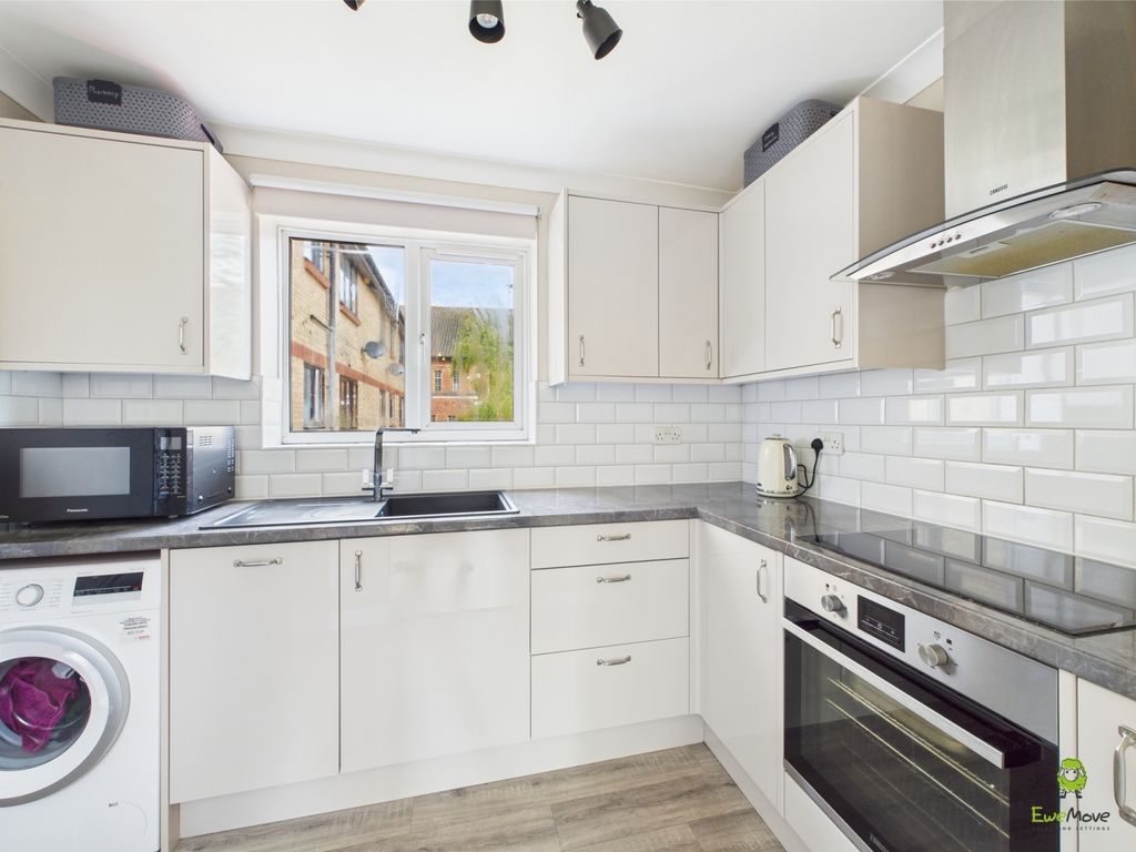 Property photo 3 of 5 Presented By Clinton At Ewemove Bexleyheath And Da