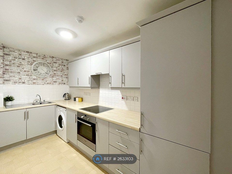 Property photo 2 of 15 Kitchen