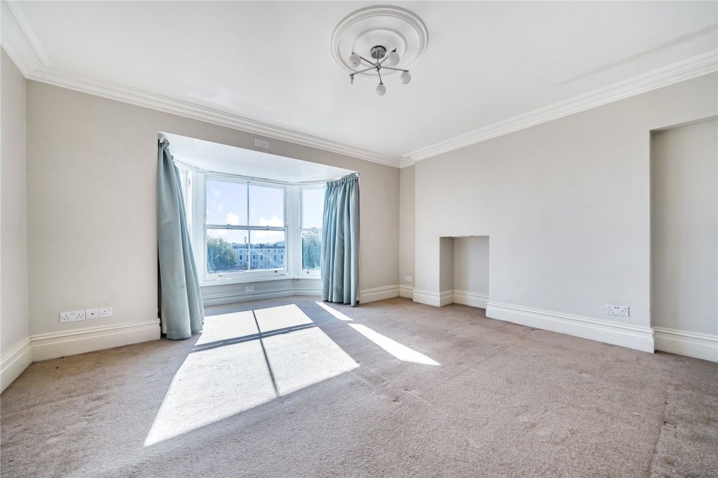 Property photo 3 of 23 Picture No. 23