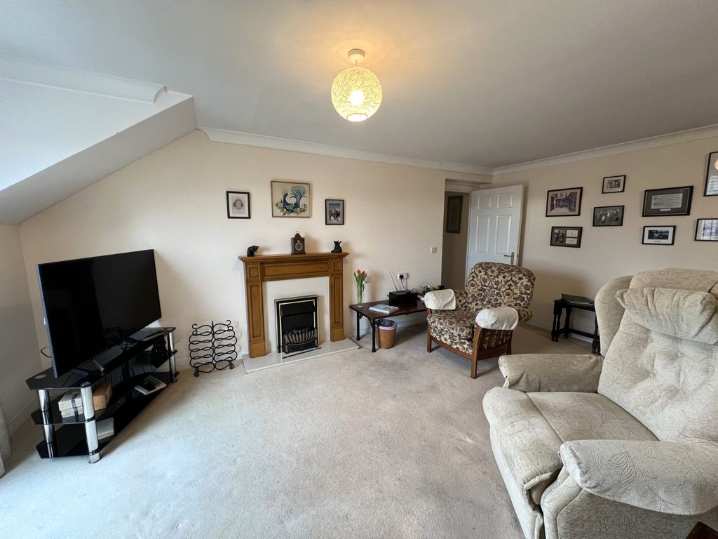 Property photo 2 of 10 Picture No. 13