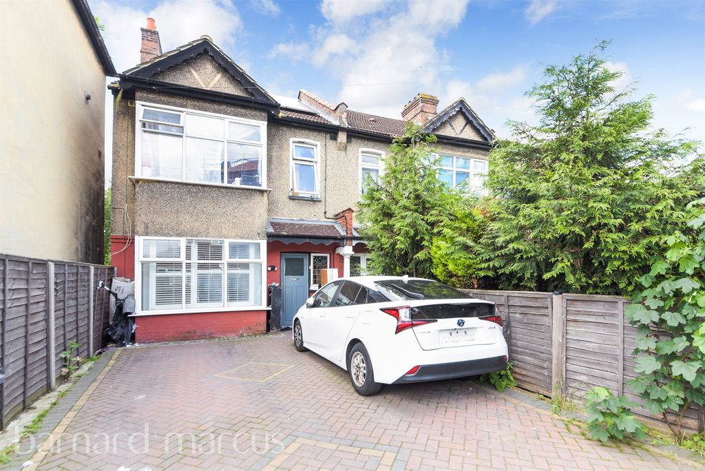 Property photo 1 of 9