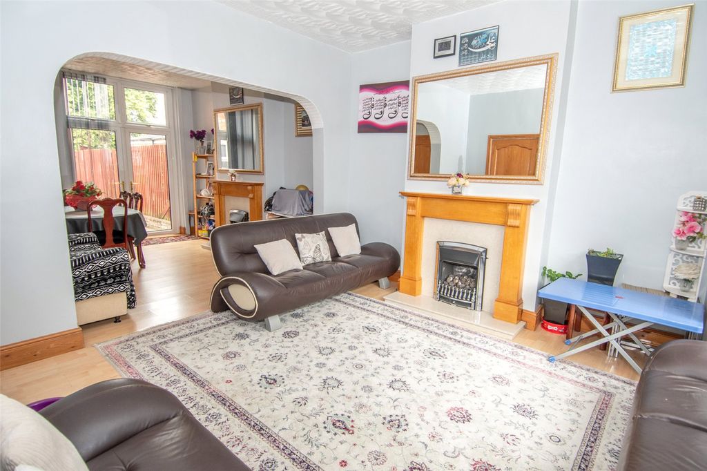 Property photo 2 of 18 Picture No. 20