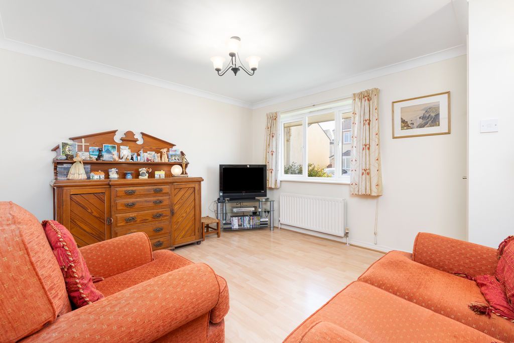 Property photo 3 of 19 Photo 8