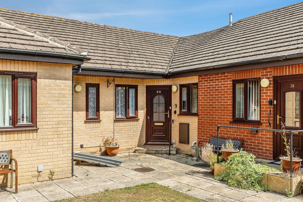 Property photo 1 of 18