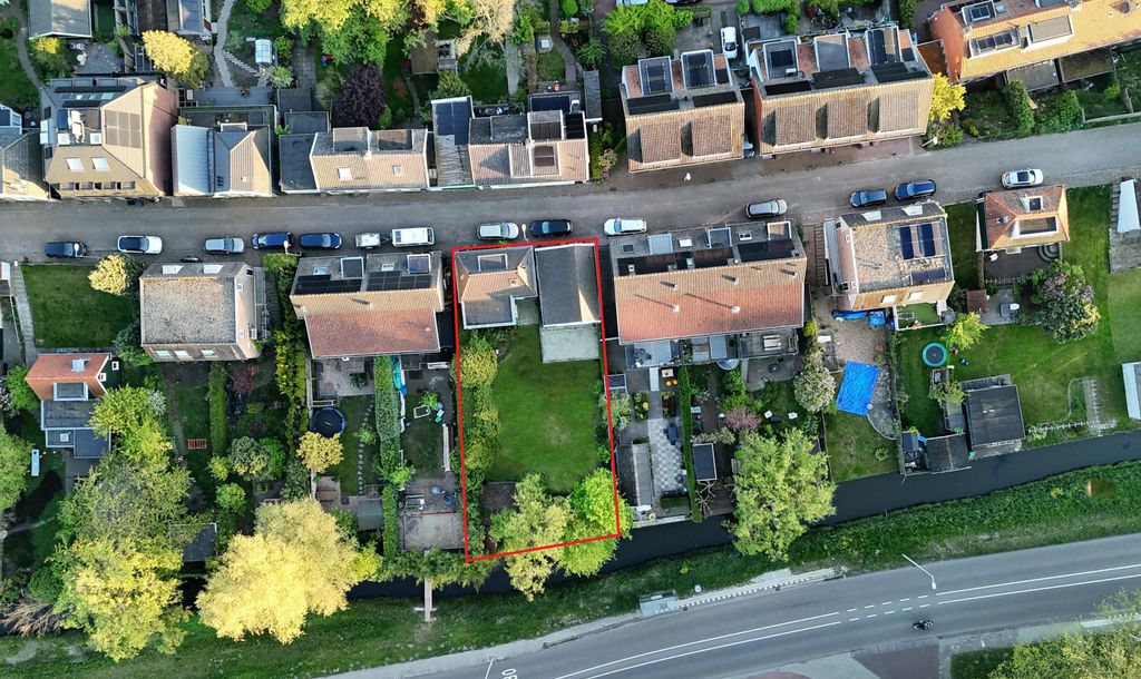 Property photo 2 of 24