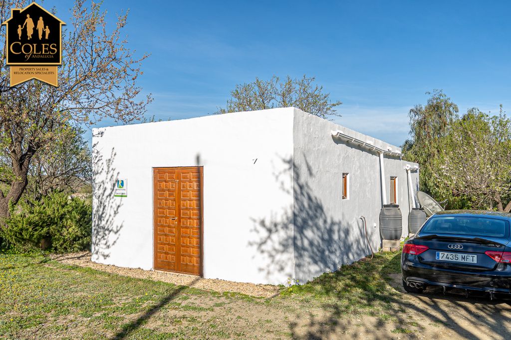 Property photo 2 of 42