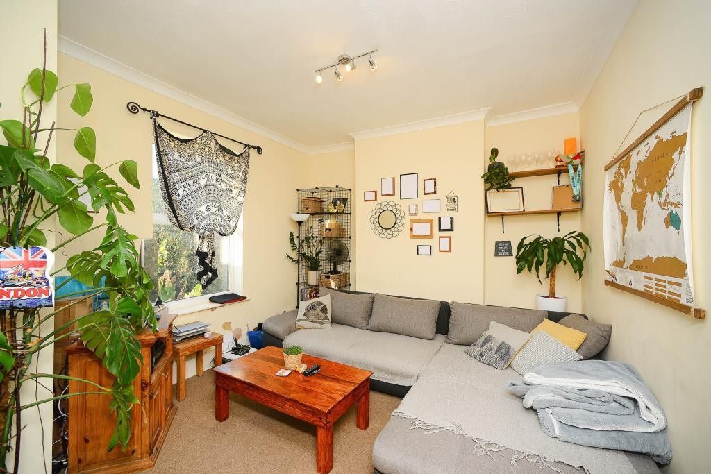 Property photo 2 of 10 Living Room