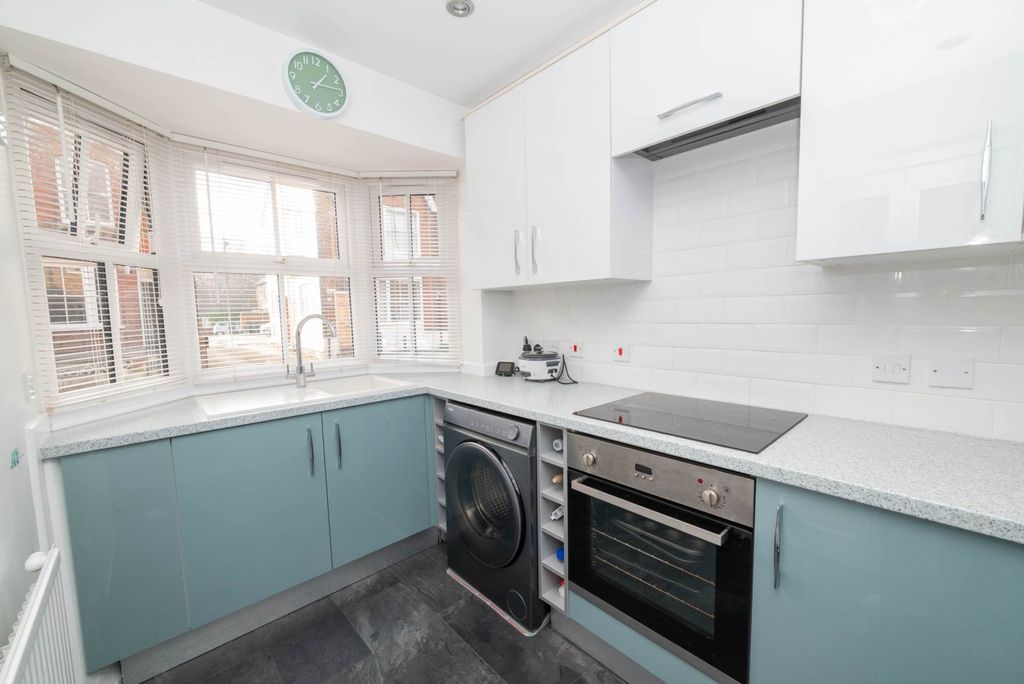 Property photo 3 of 15