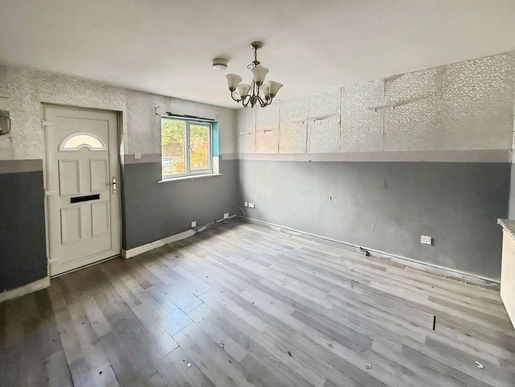 Property photo 2 of 16 Photo 16