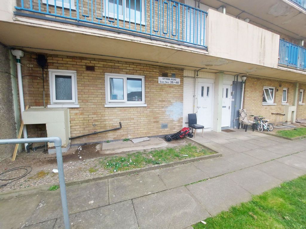 Property photo 2 of 13
