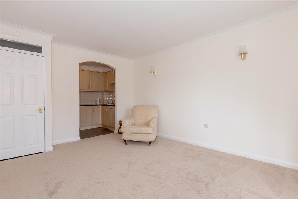 Property photo 3 of 12 Birch Tree Court_5.Jpg