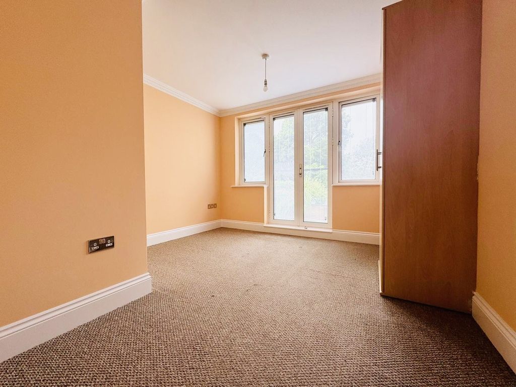 Property photo 3 of 11 Bedroom