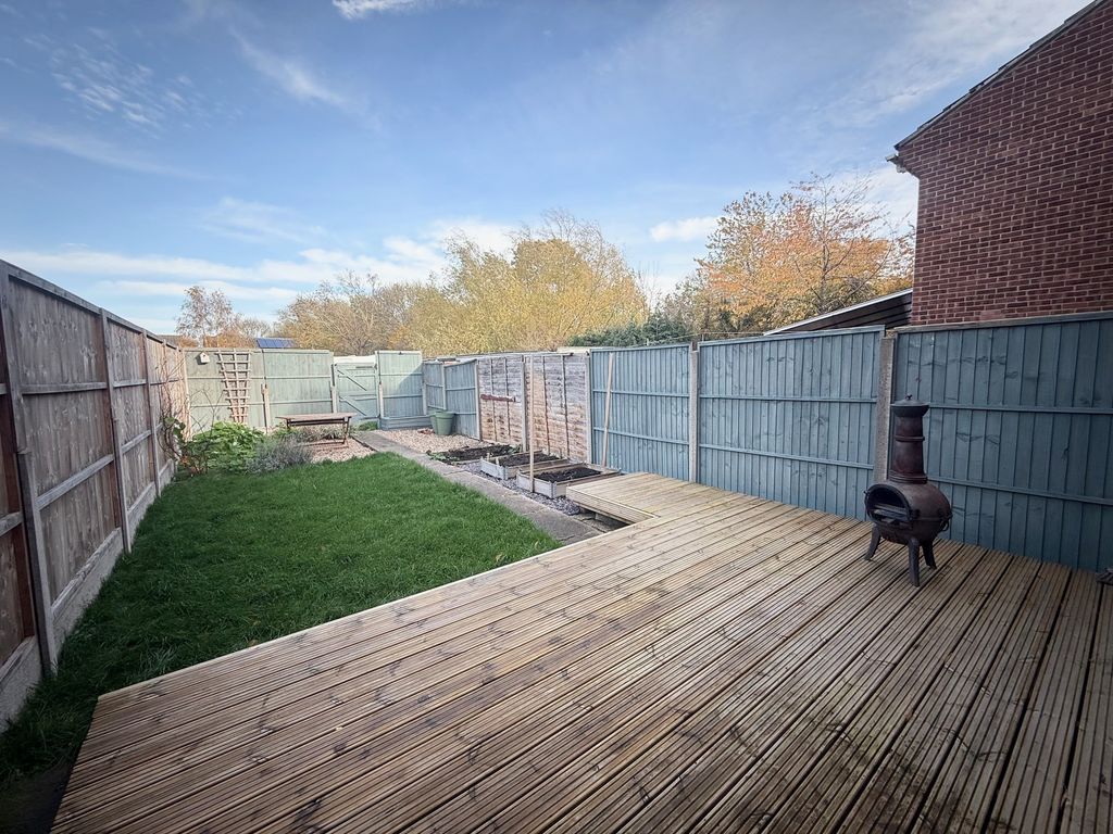 Property photo 3 of 12 Garden