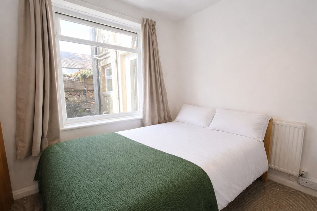 Property photo 1 of 10 Photo 13