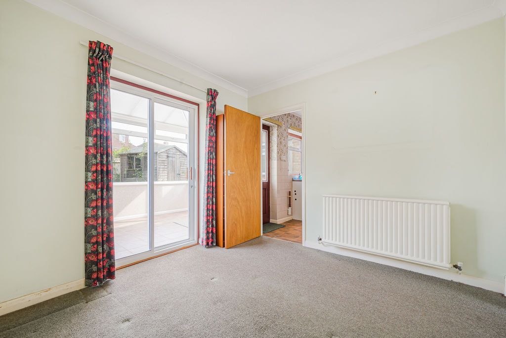 Property photo 3 of 22 Dining Area