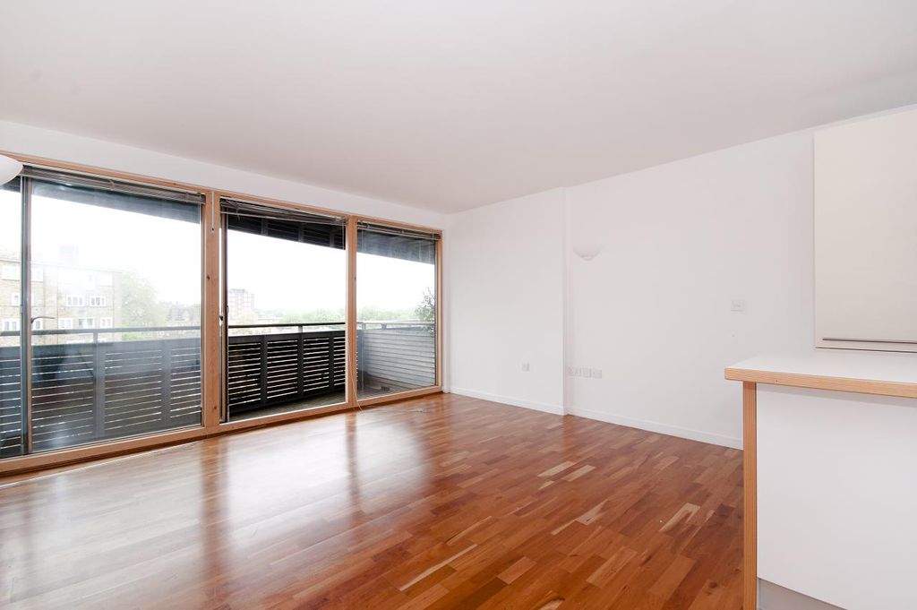 Property photo 3 of 7