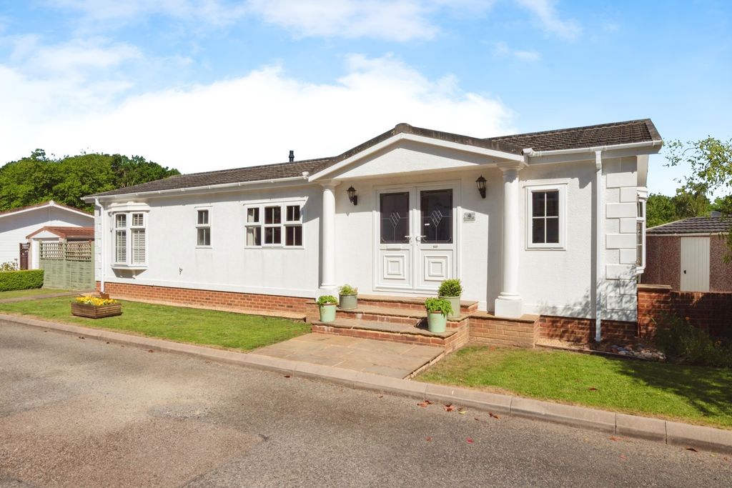 Property photo 1 of 17 Front