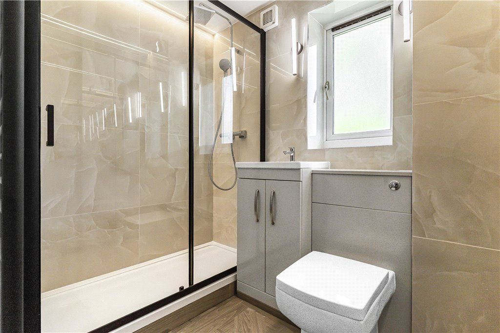 Property photo 2 of 8 Bathroom
