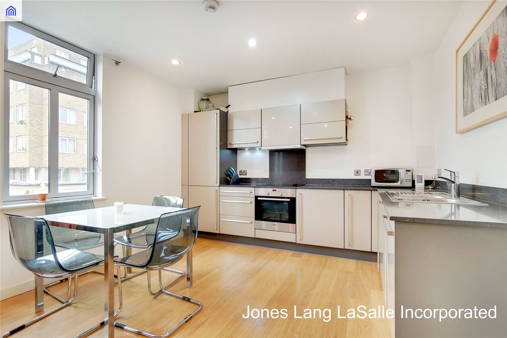 Property photo 2 of 10 Picture No. 23