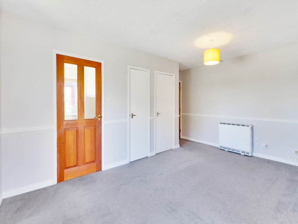 Property photo 3 of 9 57034_009