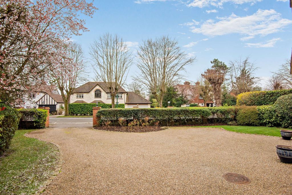 Property photo 2 of 15 Picture No. 02