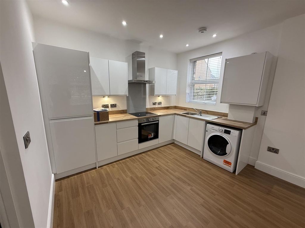 Property photo 2 of 7 Kitchen.Jpg