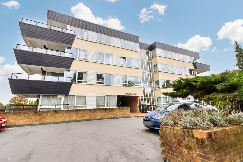 Property photo 1 of 9 15 Marlow House External