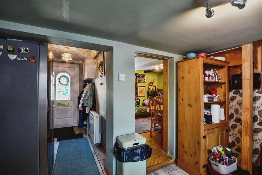 Property photo 2 of 11 Image 1