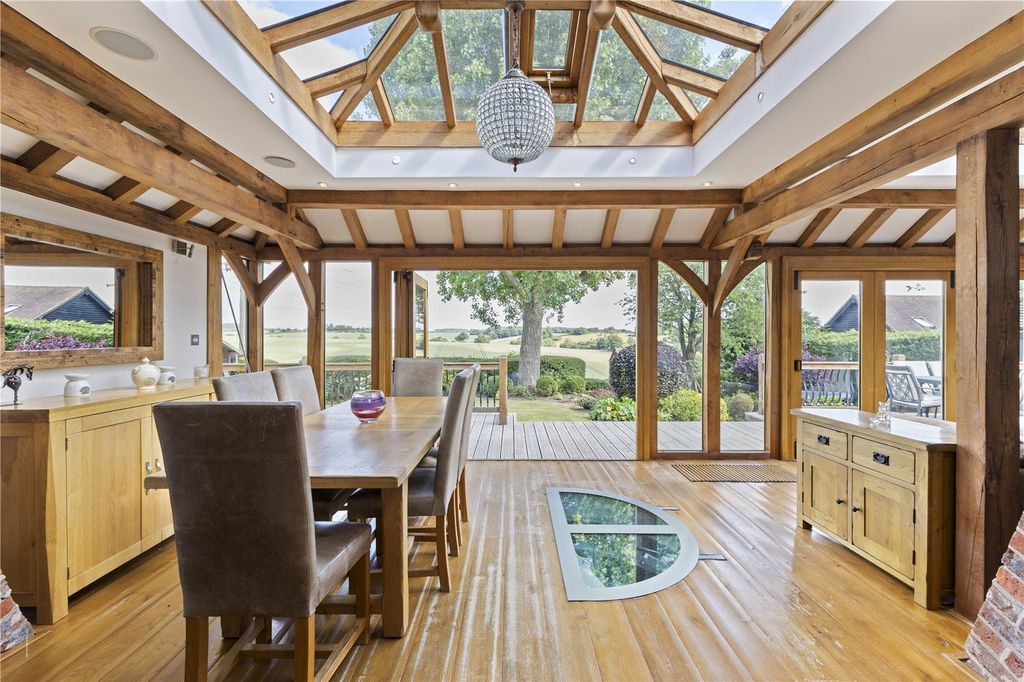 Property photo 3 of 23 Dining Area