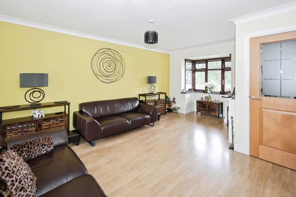 Property photo 2 of 19 Pbox-Img.Jpg