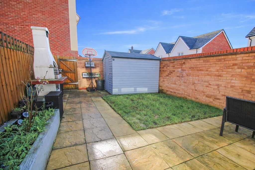 Property photo 3 of 14 Img_1002.Png