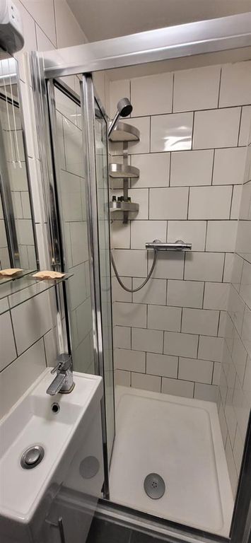 Property photo 3 of 6 Rm 5 50 Sedgwick 8.Jpg