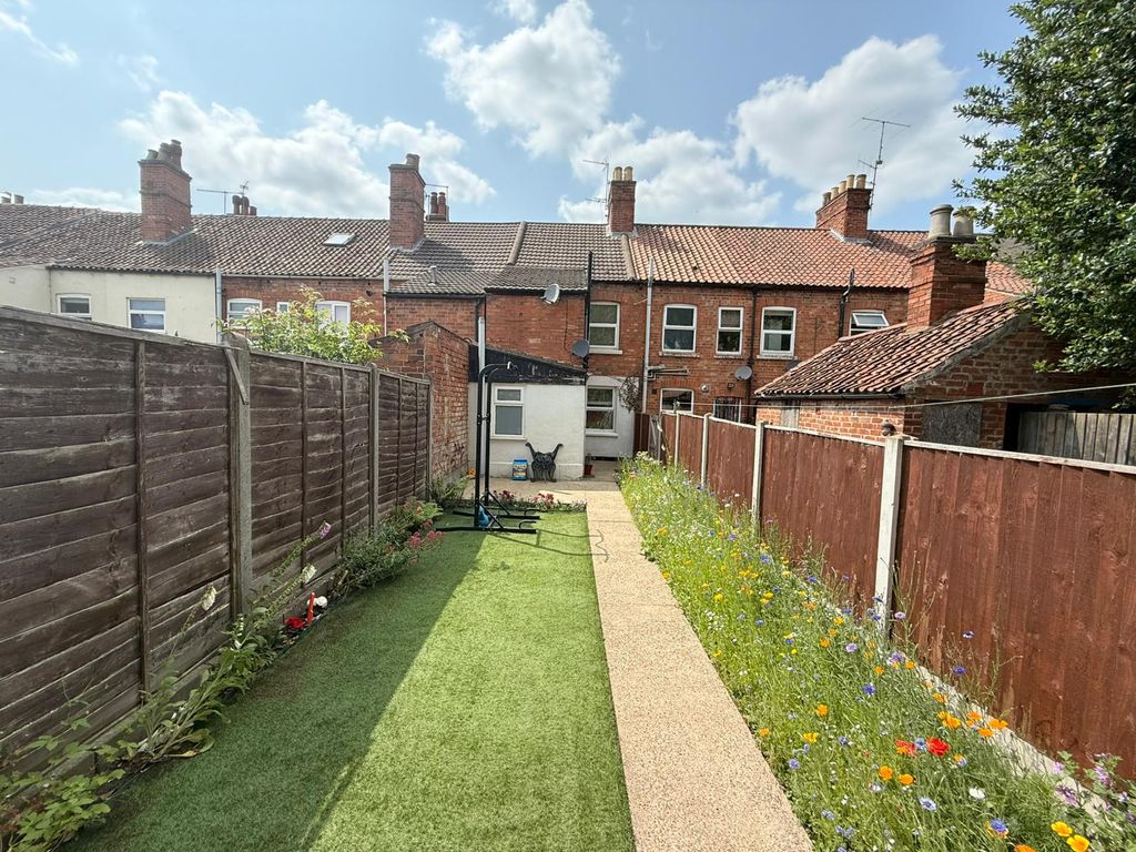 Property photo 3 of 26