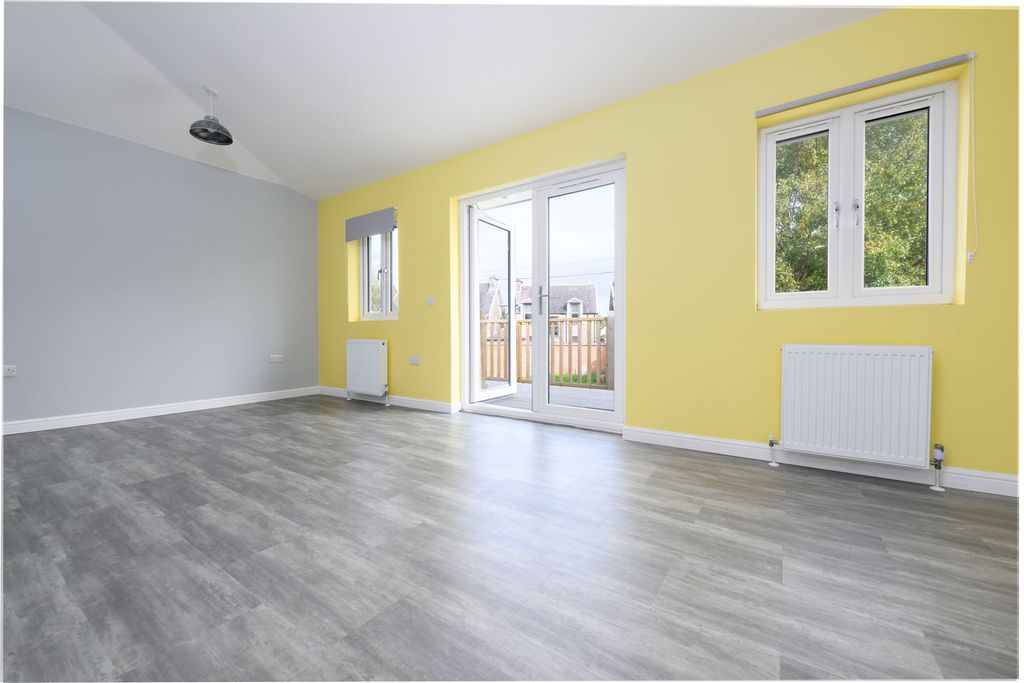 Property photo 3 of 27