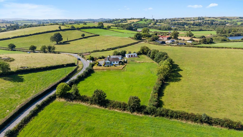 Property photo 3 of 44 26 Peartree Road 46.Jpg