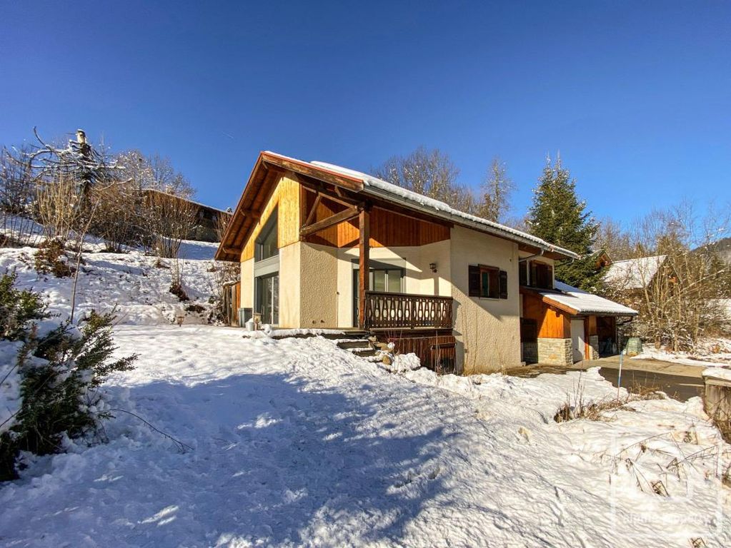 Property photo 2 of 40