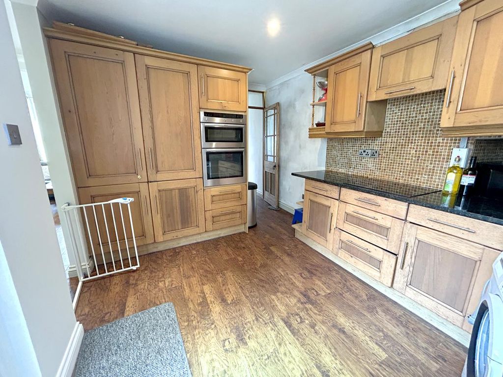 Property photo 2 of 13 Img_2801.Jpg