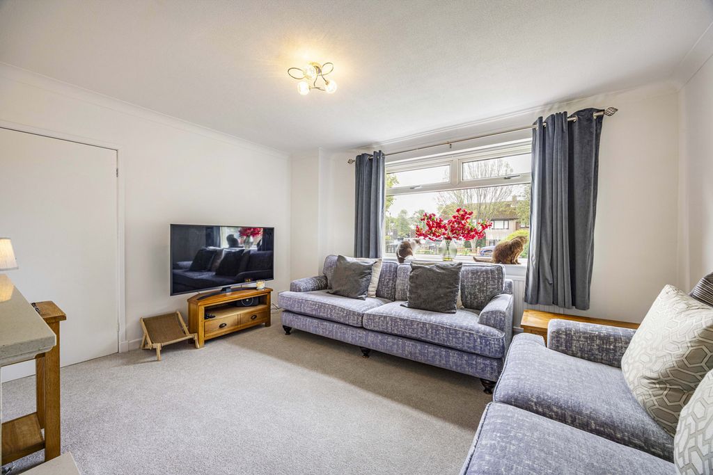 Property photo 3 of 11